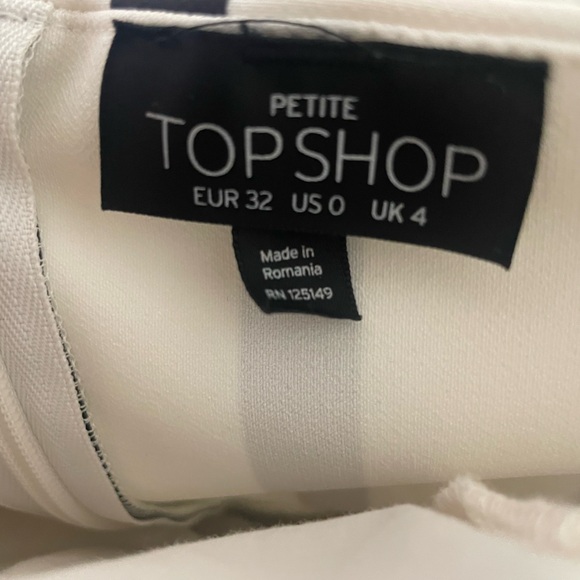 Topshop Romper in US Size 0, UK Size 4  with Black and White Stripes - Picture 3 of 5